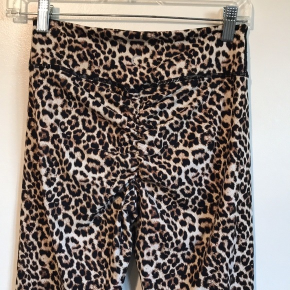 ZYIA Leopard Brilliant Scrunchy What Hi-RIse 7/8 24" Leggings 8-10 - Picture 6 of 12